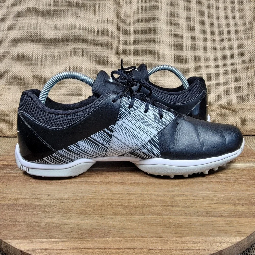Nike Delight V Golf Shoes Black White Integrated Traction Athletic Women's 10
